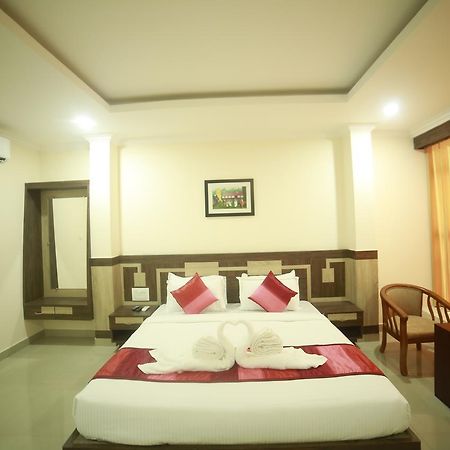 Hotel Horizon International Tullipurmbu エクステリア 写真