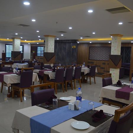 Hotel Horizon International Tullipurmbu エクステリア 写真