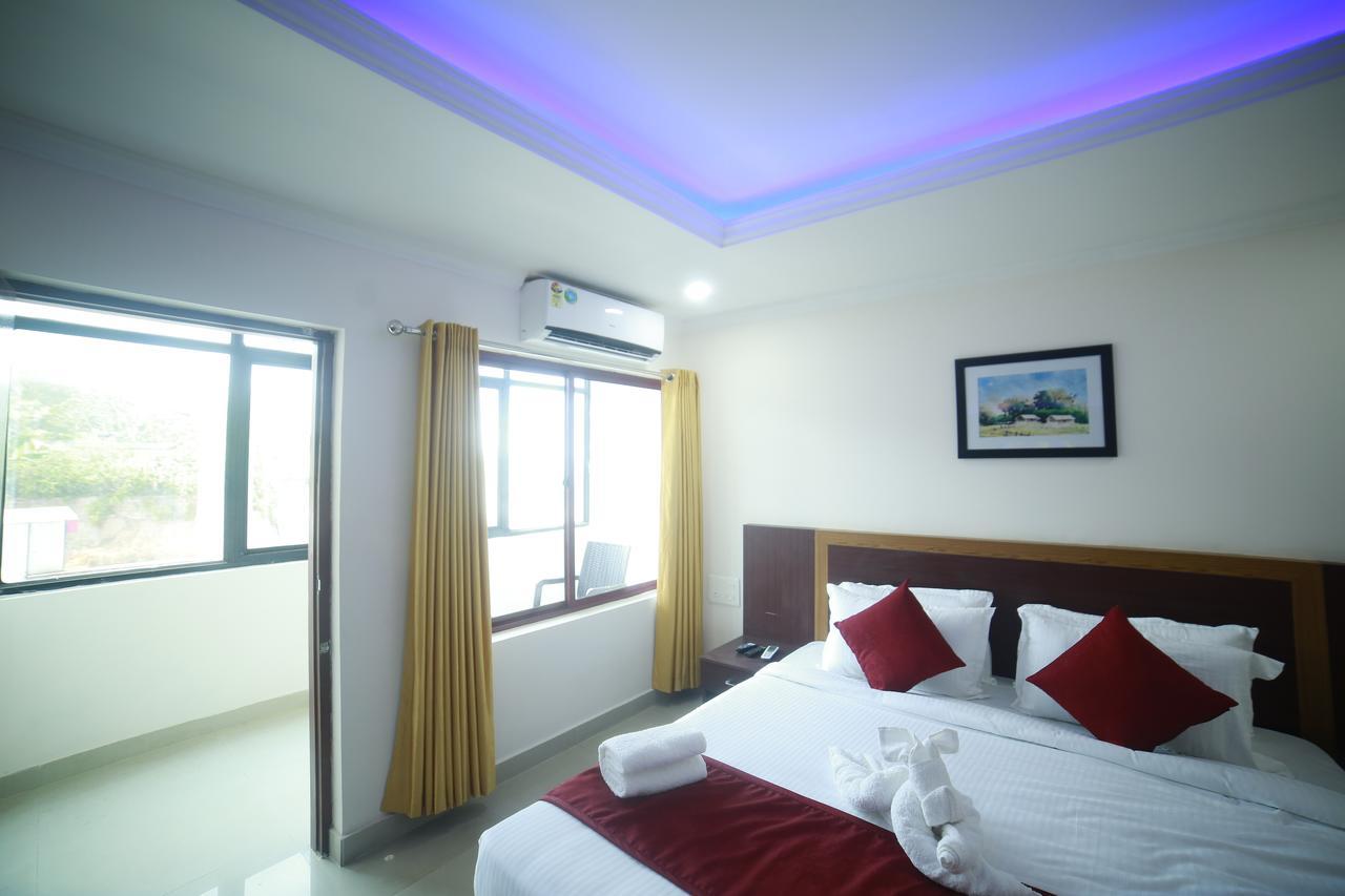 Hotel Horizon International Tullipurmbu エクステリア 写真