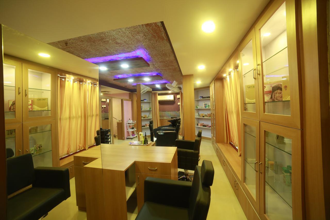 Hotel Horizon International Tullipurmbu エクステリア 写真