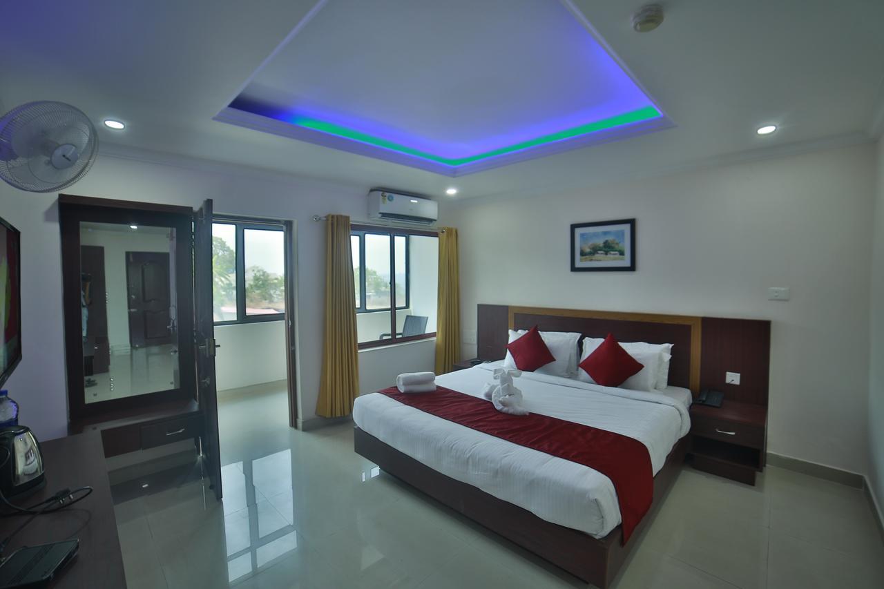 Hotel Horizon International Tullipurmbu エクステリア 写真