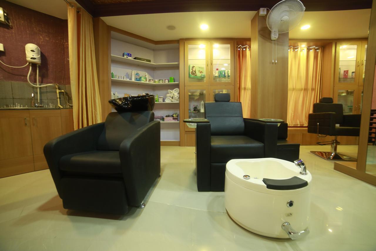 Hotel Horizon International Tullipurmbu エクステリア 写真