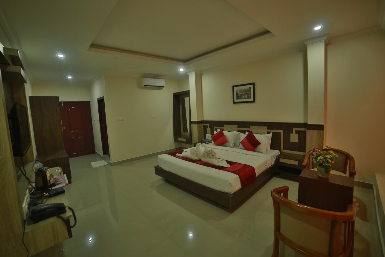 Hotel Horizon International Tullipurmbu エクステリア 写真