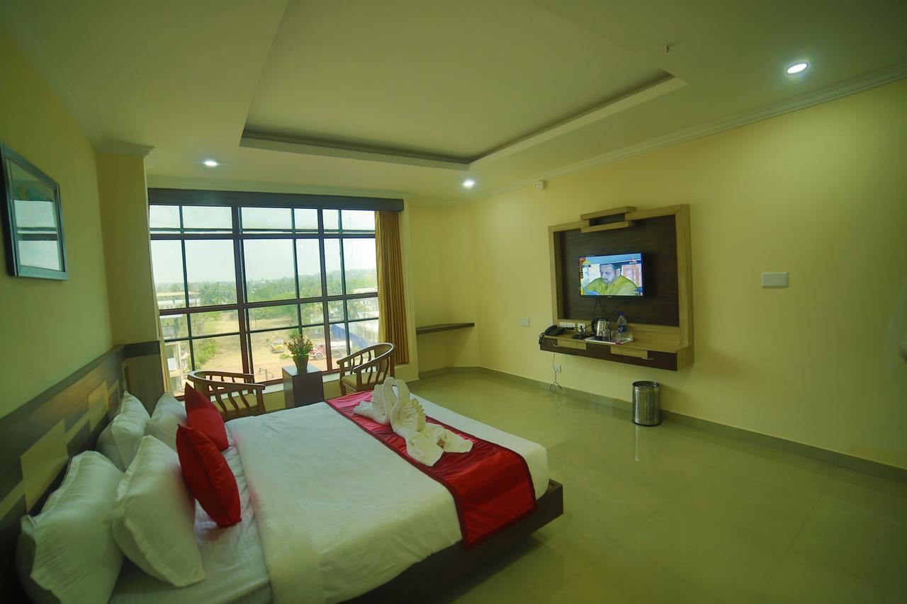 Hotel Horizon International Tullipurmbu エクステリア 写真