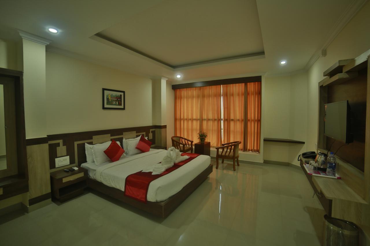 Hotel Horizon International Tullipurmbu エクステリア 写真