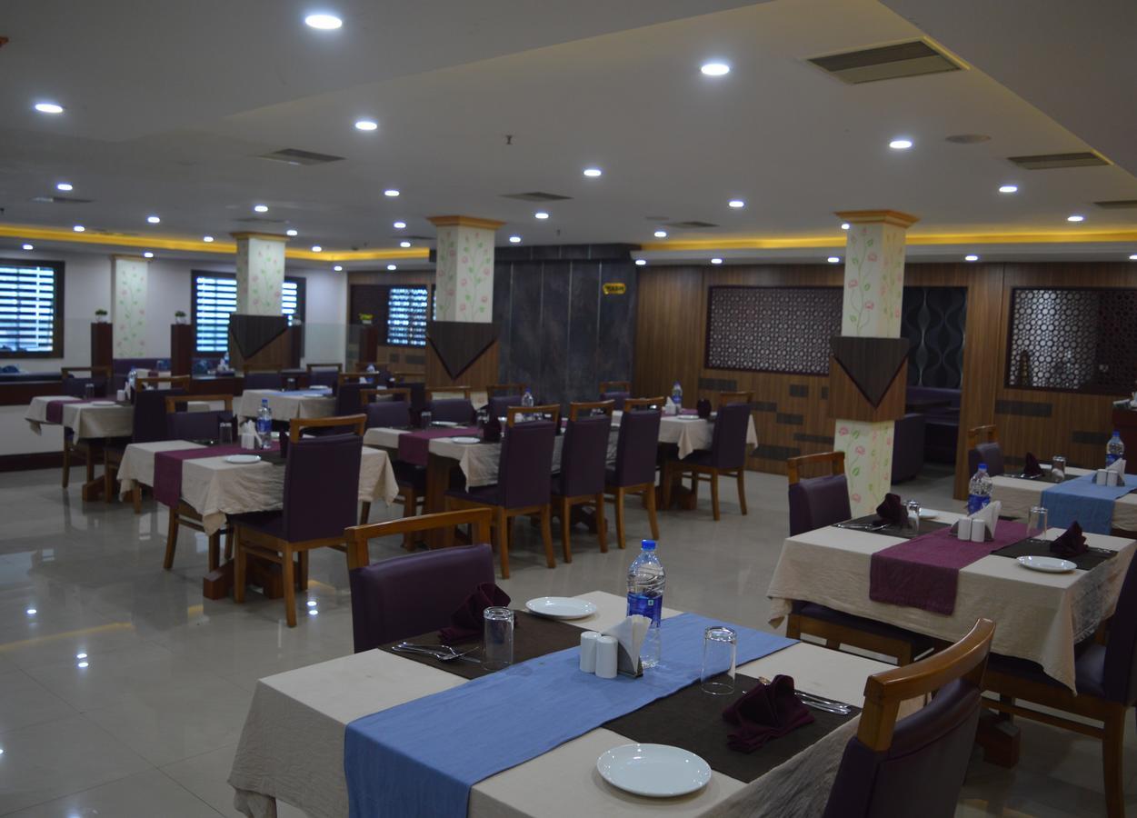 Hotel Horizon International Tullipurmbu エクステリア 写真